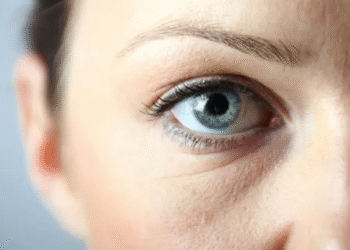 Truco rápido e inmediato para esconder las ojeras
