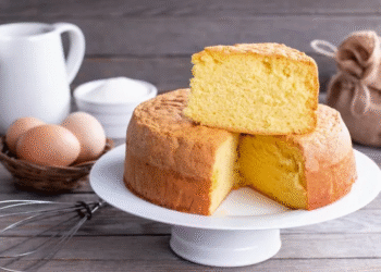 El bizcochuelo de 12 cucharadas que conquista la merienda