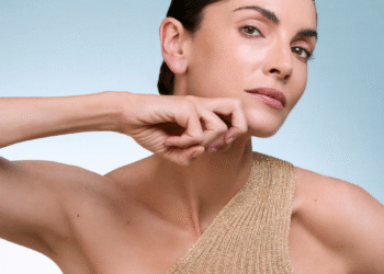 Esta crema que rejuvenece el rostro por dentro