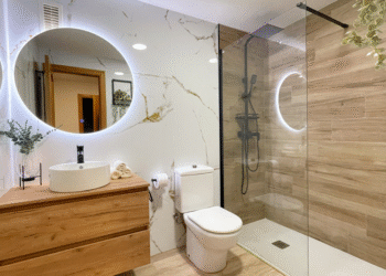 La nueva tendencia 2025 que transforma tu baño en una sala de lujo