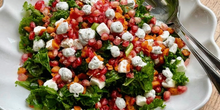 La colorida ensalada navideña que se hace en 30 minutos