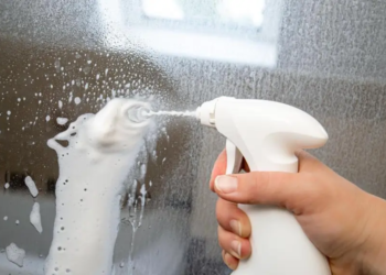 Cómo eliminar la cal de la ducha en casa fácilmente