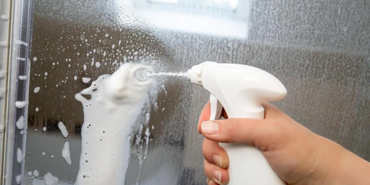 Cómo eliminar la cal de la ducha en casa fácilmente