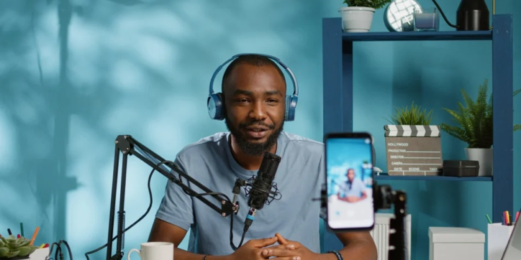 Los influencers sin educación formal pueden tener sus “días contados”