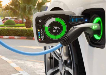 El nuevo jefe de Renault confirma la alternativa a los coches eléctricos