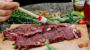 Cómo potenciar el sabor de tus carnes con estas técnicas de marinado