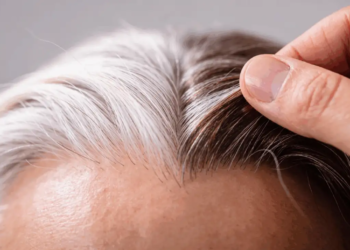 La ciencia investiga el origen de las canas y descubre esto