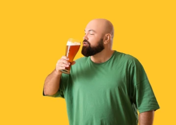 ¿Podría la cerveza ser la causa de tu calvicie? 
