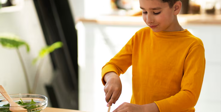 3 recetas para enseñar a los niños a hacer ensaladas
