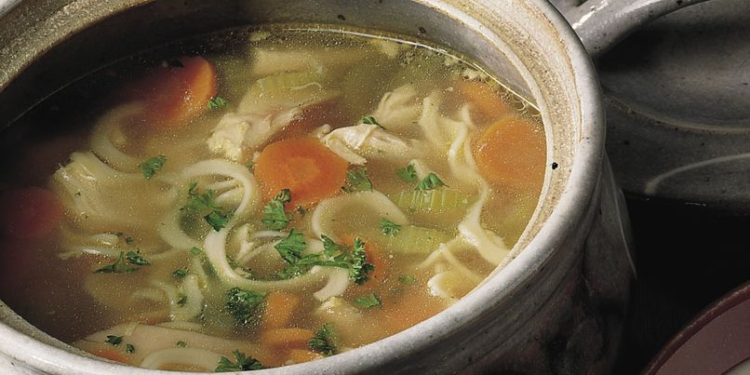 Cómo utilizar sobras de pechuga de pollo en 3 recetas