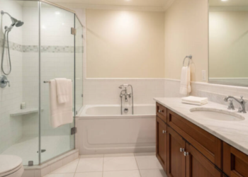Adiós cabina de ducha: en 2026 los hogares utilizarán esta solución en el baño