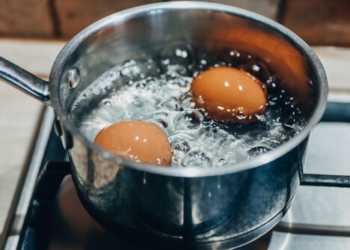 ¡Adiós a la olla de agua! Cocina los huevos así de ahora en adelante