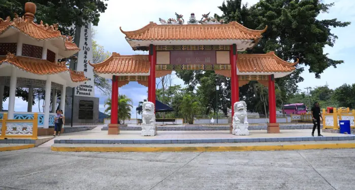 Potencia mundial dice que está «seriamente insatisfecha» por demolición de monumento en Latinoamérica