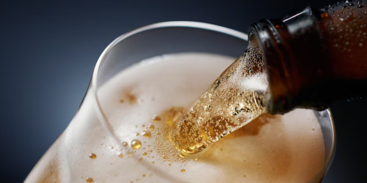 Por qué deberías mezclar cerveza y vinagre