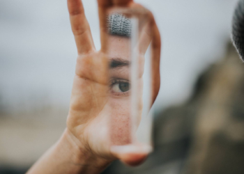 8 frases que personas egoístas suelen decir sin darse cuenta