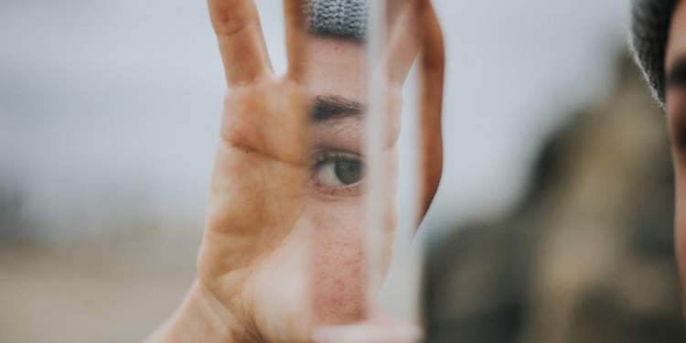 8 frases que personas egoístas suelen decir sin darse cuenta