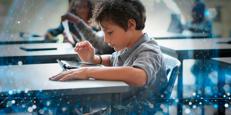El uso de IA con niños puede impactar en su autonomía cognitiva