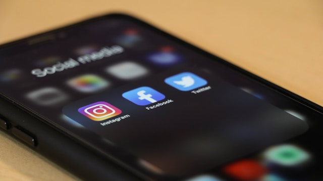 O que a psicologia diz sobre pessoas que preferem se manter longe das redes sociais