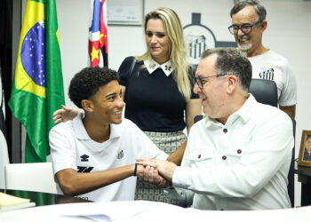 Santos pode vender o filho de Robinho por mais de meio bilhão