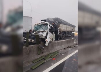 Urgente: engavetamento tranca o trânsito numa das principais rodovias do país