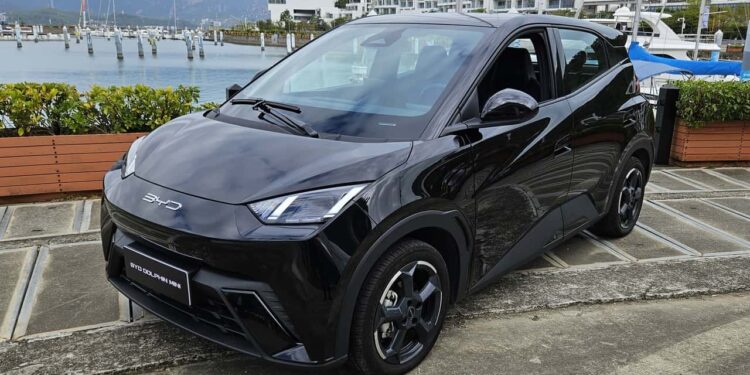 BYD define modelo e baixa o preço no Brasil