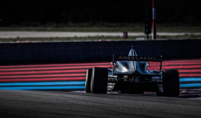 Brasileira começa a dar os primeiros passos na Fórmula 1 pela Red Bull