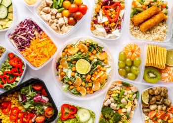 Mito ou verdade: existe regra dos 5 segundos quando um alimento cai no chão?