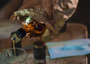 INSS agora paga salário mensal a alcoólatras