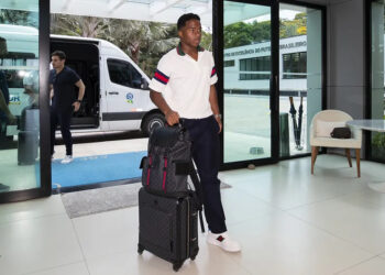 Endrick dá canetada e assina acordo longe do Real Madrid