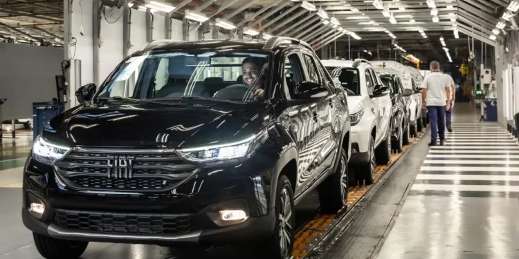 Montadora gigantesca de veículos acumula prejuízo de 2,3 bilhões de euros só em 2025