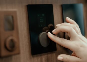 Nova tecnologia promete esquentar os pés no inverno por menos de R$ 50