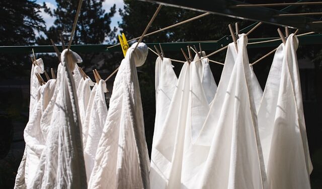 Truque norueguês para secar roupas em dia de chuva vira febre no Brasil