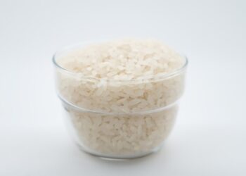 Mitos e verdades sobre lavar o arroz antes de cozinhar