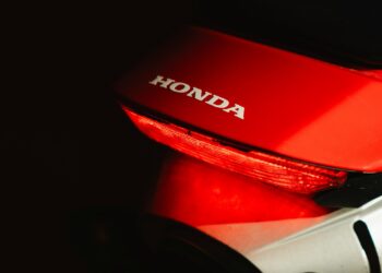 Xodozinho da Honda promete fazer 62,8 km por litro e custa menos de R$ 13 mil