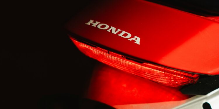Xodozinho da Honda promete fazer 62,8 km por litro e custa menos de R$ 13 mil
