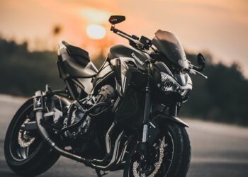 Kawasaki promete revolucionar o mercado com moto movida a hidrogênio