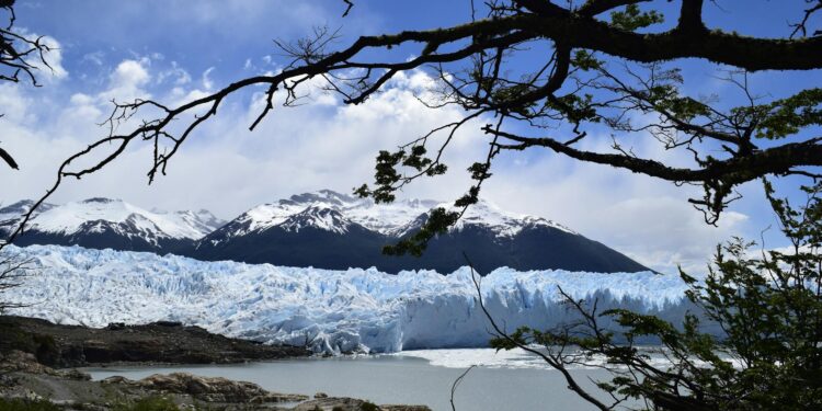 País vizinho do Brasil enfrenta sérios problemas no turismo por falta de neve