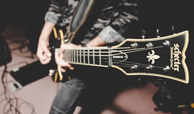 Cantor pioneiro do heavy metal morre aos 76 anos e emociona fãs espalhados pelo mundo