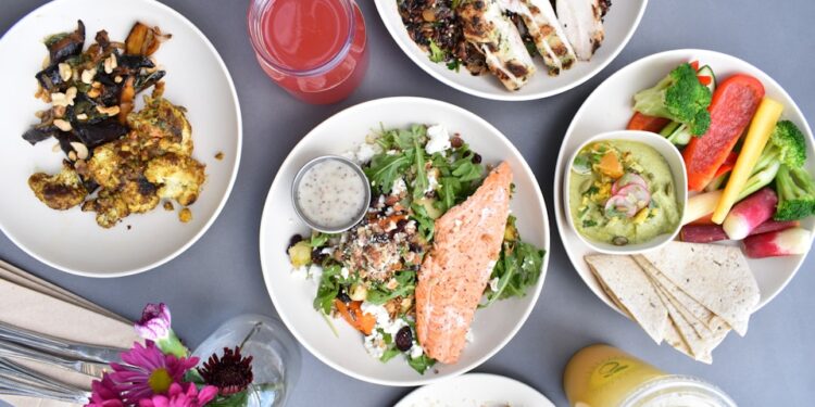 5 alimentos que oferecem mais proteína que o ovo para incluir sem medo na dieta