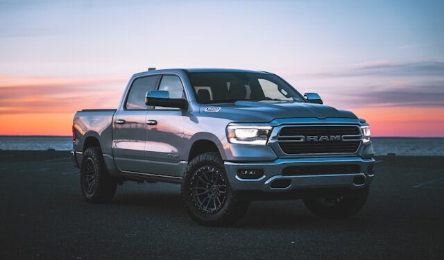 Nova picape da Ram é flagrada no Brasil e promete competir com a Hilux