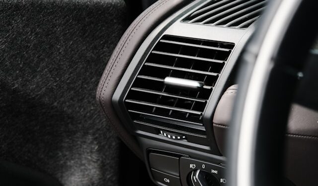 Mito ou verdade: andar com o ar-condicionado do carro ligado gasta mais gasolina?