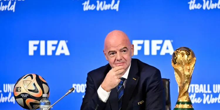 Brasileiros podem abandonar o sonho de assistir à Copa do Mundo nos EUA após decisão da FIFA