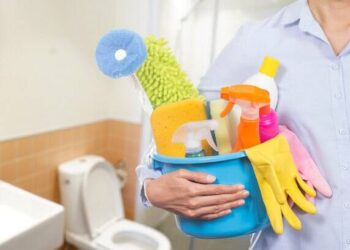 Respeitar a ordem correta para limpar o banheiro evita problemas de saúde