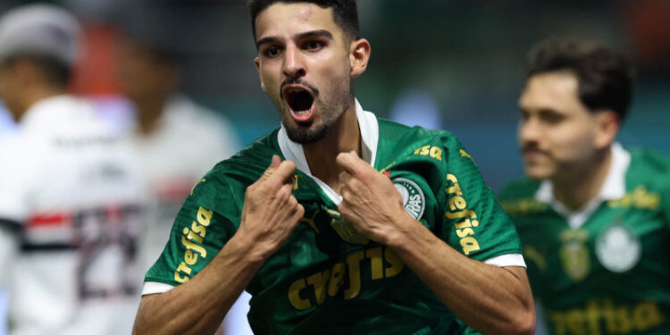 Oficial: Flaco López vai deixar o Palmeiras para jogar com Messi