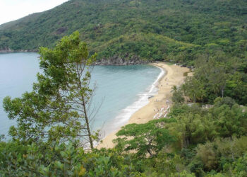 Maior ilha marítima do Brasil tem 43 praias e mais de 300 cachoeiras 