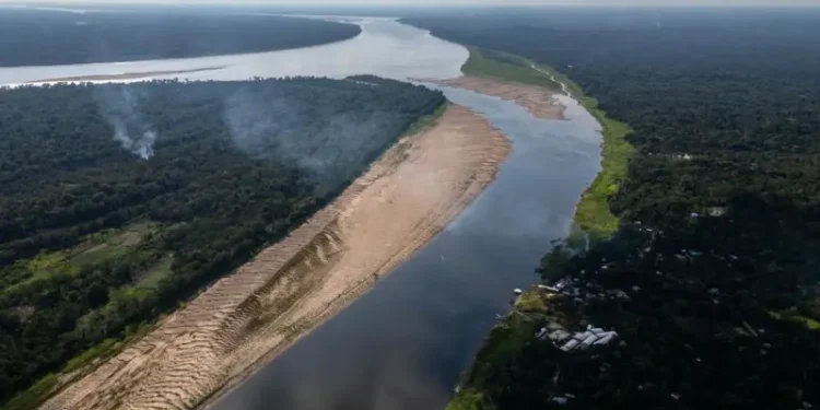 Disputa por ilha no rio Amazonas movimenta tropas militares para fronteira do Brasil