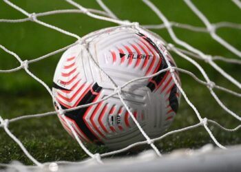 Clube mais rico do mundo não tem dó e afasta jogador de R$ 885 milhões