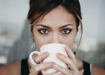 Em quanto tempo devo beber o café para ele ser considerado fresco?