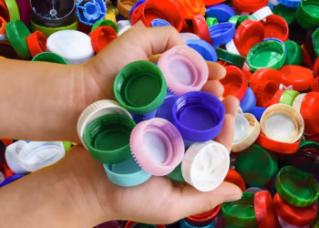 A maioria das pessoas não sabe o quão valiosas podem ser as tampinhas de garrafas de leite