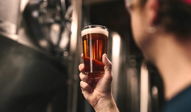 Veja o que aconteceu com o homem que sobreviveu um mês bebendo só cerveja